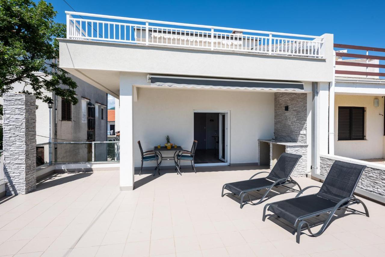 Apartments Omorfia كلارجيفيكا المظهر الخارجي الصورة