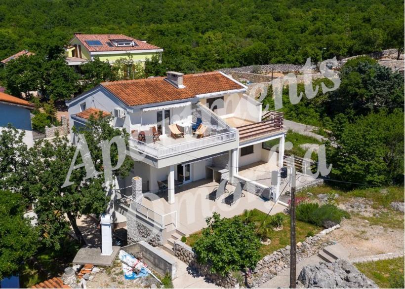 Apartments Omorfia كلارجيفيكا المظهر الخارجي الصورة